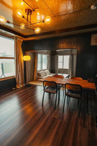 Cabin Build Take - 竹