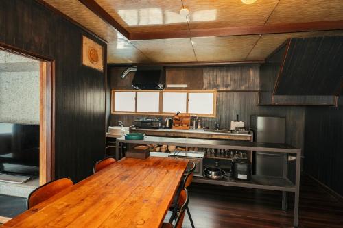 Cabin Build Take - 竹