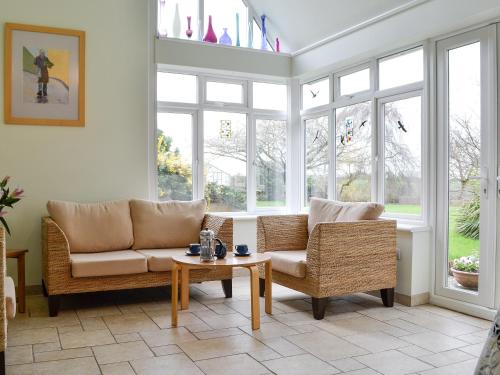 A szálláshely kívülről, Three Ways in Trinity