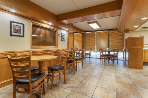 SureStay Plus Hotel by Best Western Poteau in Poteau, USA