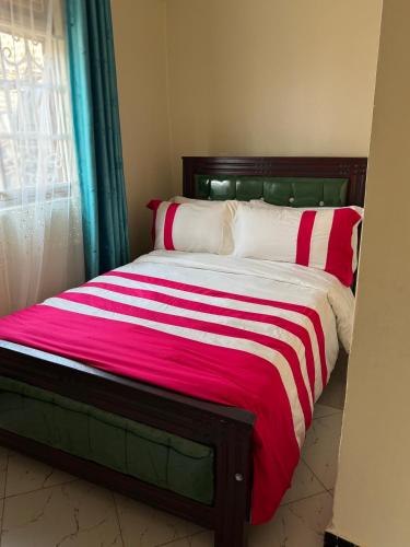 Moods Holiday homes in Kyengera
