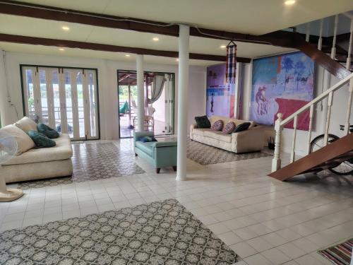 Sabai Sabai House Koh Kret in 帕魁