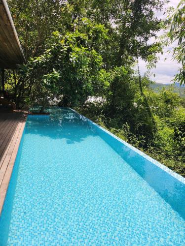 Làng Nhỏ - Hồ Láng Nhớt Resort with Nature Life