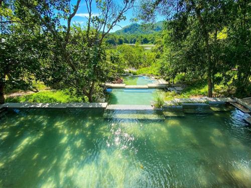Làng Nhỏ - Hồ Láng Nhớt Resort with Nature Life
