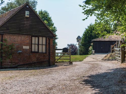 Viesnīcas āriene, Spilstead Barn in Whatlington