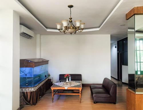 Hotel Prisma Mitra RedDoorz 2