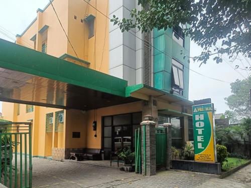 Hotel Prisma Mitra RedDoorz 4