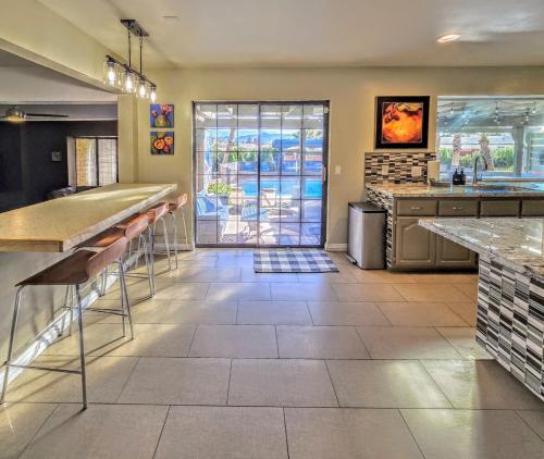 Vegas Speakeasy I HotTub I Pool I Games I Stadium, Las Vegas (foto 6)
