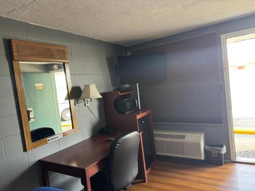 Super 7 Inn in Wright City, USA