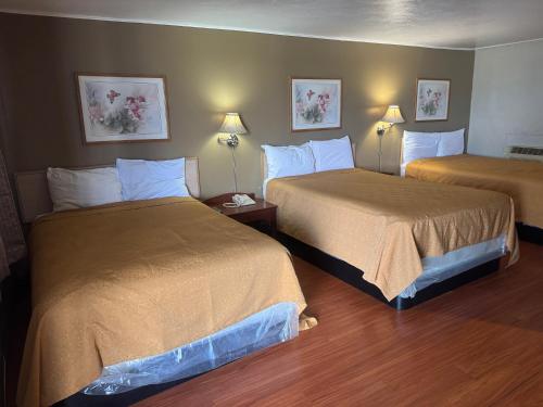 Super 7 Inn in Wright City, USA