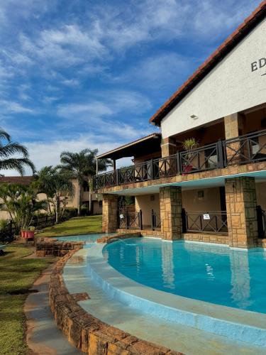 Ocean View Villas F05 in 愛德華港