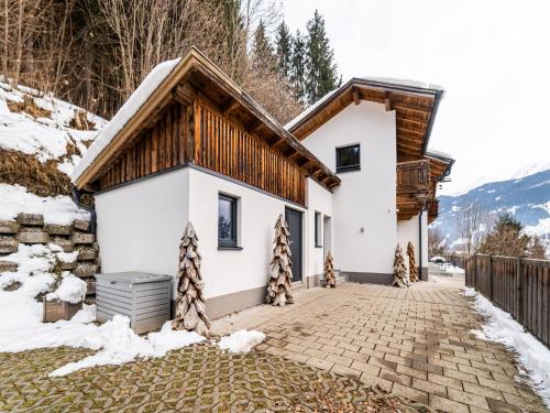 Chalet in Bruck near Ski Slopes, Bruck an der Großglocknerstraße (photo 8)