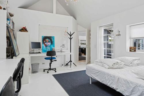 設施, Modern House With Outdoor Spa And Sauna in 法克瑟