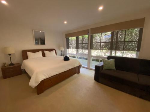 Mornington Peninsula Farmhouse in Arthurs Seat / Main Ridge