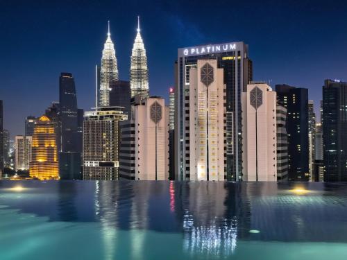 Majestic by Avery at KLCC#Located in the City Center#10 mins Walk to Twin Towers#Rooftop Infinity pool#中英文房东, Kuala Lumpur