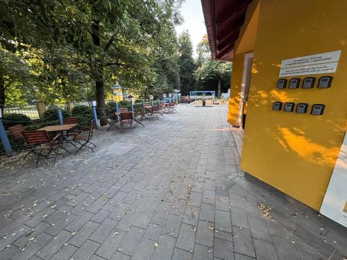 Facilities, Majus 1 Vendeghaz - Szombathely in Szombathely