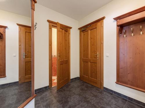Chalet in Saalbach near Ski Lift, Зальбах-Хинтерглемм (фото 7)