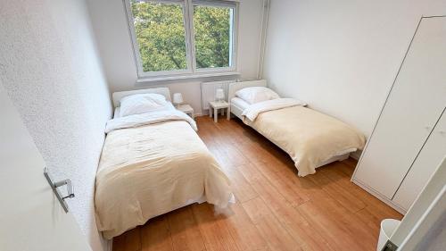 Monteurwohnungen mit TV, Internet, Parkplatz, Waschmaschine, Kuche, Balkon, Restaurants und Supermar - Schraplau
