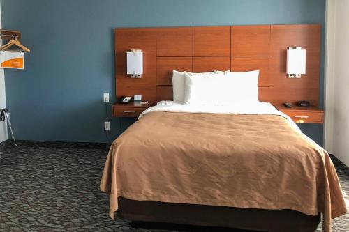 Quality Inn & Suites Watertown Fort Drum in Calcium, USA