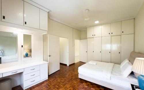 Damansara Heights Luxury Villa with Private Pool, Kuala Lumpur (Foto 8)