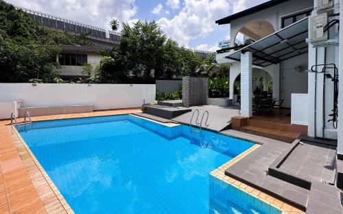 Damansara Heights Luxury Villa with Private Pool, Kuala Lumpur (Foto 11)