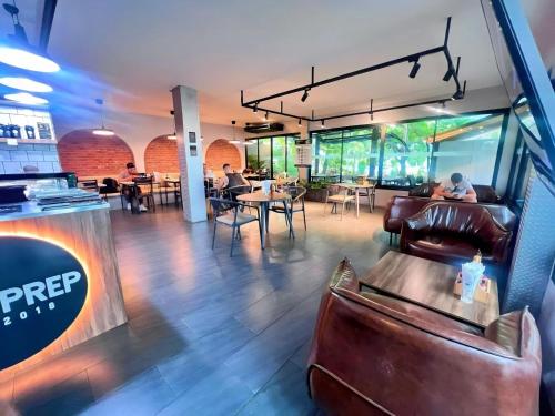 Restaurant, OYA International Resort Phuket 普吉岛欧雅国际度假酒店 near Tiger Muay Thai and MMA Training Camp