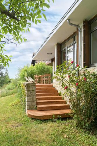 Dārzs, La maison des Fleurs - Superbe maison sur les hauteurs de Clermont in Durtol