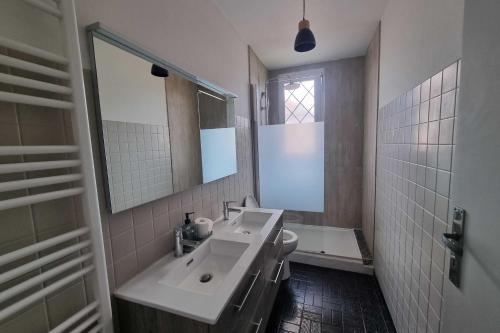 Large family house 300m from the beach - image 4