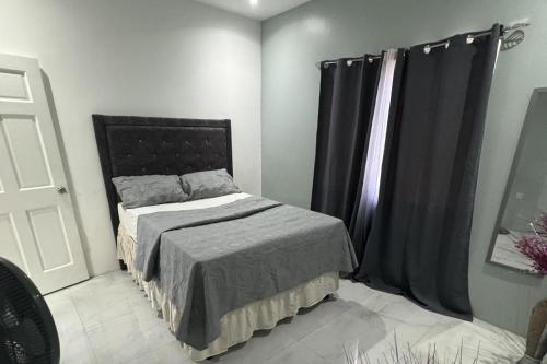1 Bed - Sleeps 4 - Parking - 5 Min to Beach, Mammee Bay (foto 9)