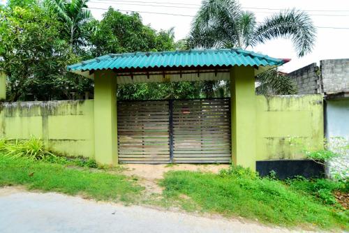 Palm Villa - image 2