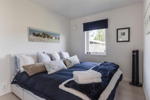 Lakeside Family Home in Gräddö (Lakeside Family Home in Graddo) in Graddo