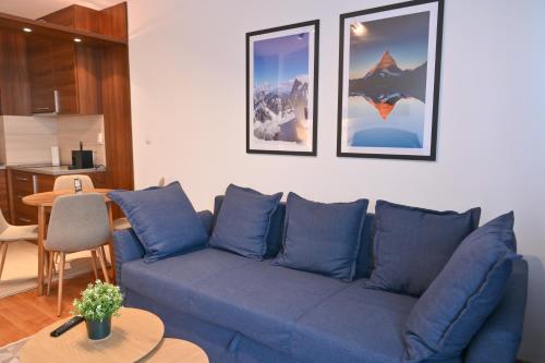 Cozy Flat with Pool & Mountain Views, Near Gondola by Flat Mаnаger, Bansko (zdjęcie 5)