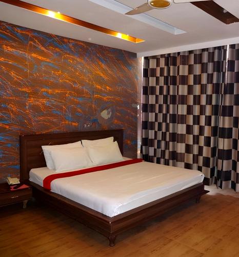 Premier Inn Heights hotel Davis Road Lahore - image 9