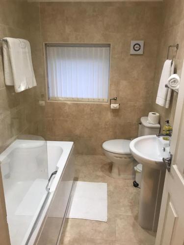 Anson Studios Walsall M6, J10 Room Type - Deluxe Double Room with Bath