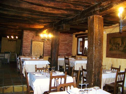 Restorāns, Palacio de los Alvarado en Las Merindades in El Ribero - Merindad De Montija