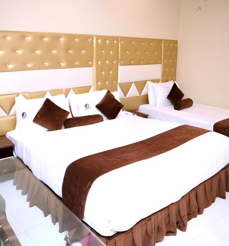 Premier Inn Heights hotel Davis Road Lahore - image 4