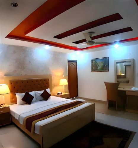 Premier Inn Heights hotel Davis Road Lahore - image 14
