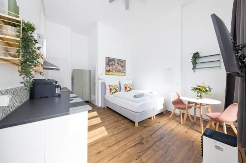 Great 1-room apartment with free underground parking, Берлин (фото 4)