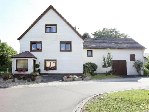Apartment with terrace in the garden in Pracht, Deutschland