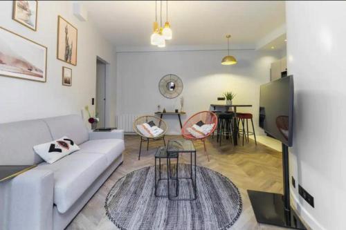 Charming apartment Near Saint-Lazare 4P, Paříž