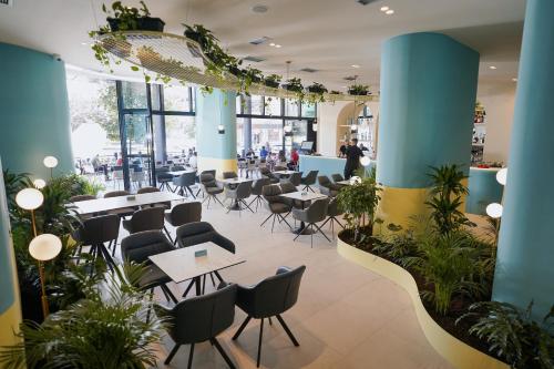Restoran, HOTEL 12 in Dakovica