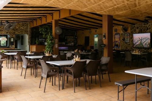 Restaurant, Vincent resort and hotel in Balibago