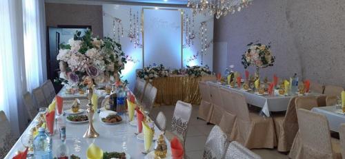 Банкетный зал для любых мероприятий (Банкетныи зал для любых мероприятии) in Petropavlovsk