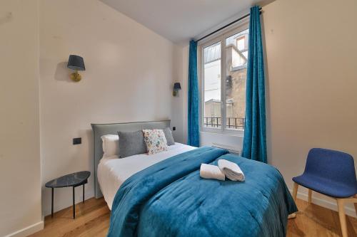 Urban Flat 98 - 4 Bedrooms Apartment center of Paris - image 8