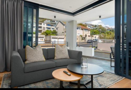 Erkély/terasz, 7 on Bantry unit 205 Sea point Modern Seaside Apartment near Clifton Beaches
