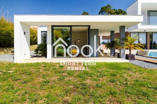 Dream On por NOOK in Cabriz