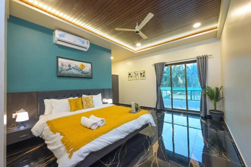 Courtyard Villa by Tropicana Stays in Lonavala