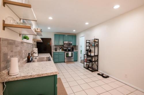 Modern in the Magic City near พิพิธภัณฑ์มูลนิธิการบินเซาธ์เทิร์น