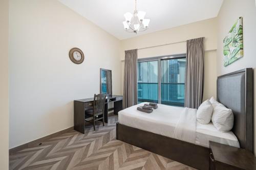Family-Sized 4BR I Pool, Jacuzzi & Gym, Dubai (Foto 10)