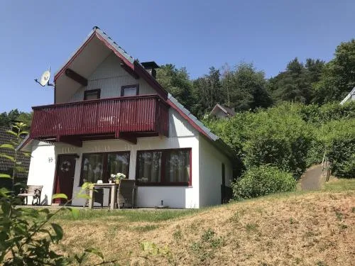 Holiday home in Reimboldshausen with balcony in Kemmerode, Deutschland